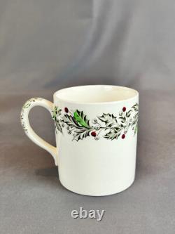 12 Johnson Bros MERRY CHRISTMAS Transfer 3 Mugs MINT