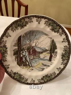 12 Johnson Brothers Friendly Village Assorted Buffet / Dinner Plates 10.5