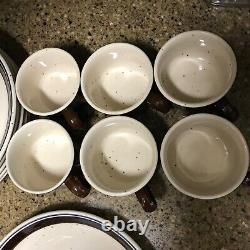 16 Piece Johnson Brothers Bahia TABLE PLUS Stoneware Set 6 Lg, 4 Sm, 6 Mugs