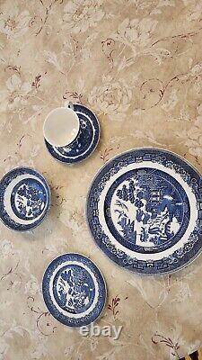 20 Piece Johnson Brothers England Blue Willow 4 Place Setting Ironstone NIB