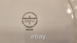 20 Piece Johnson Brothers England Blue Willow 4 Place Setting Ironstone NIB
