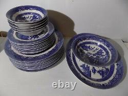 23 Pc Johnson Bros England Blue Willow Green Stamp