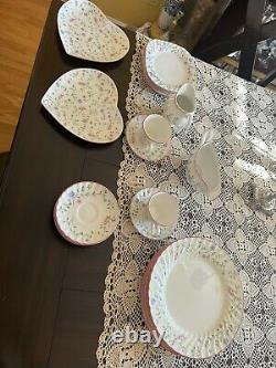 27 Pieces Johnson Bros Summer Chintz Dinnerware Set Dinner