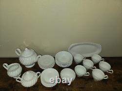 31 Pieces. Vintage JOHNSON Brothers White Coffe/ Tea Set For Party Of 6