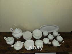 31 Pieces. Vintage JOHNSON Brothers White Coffe/ Tea Set For Party Of 6