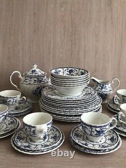 38 piece Johnson Brothers Indies Blue & White Dinner & Tea Set. VGC