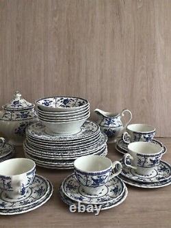 38 piece Johnson Brothers Indies Blue & White Dinner & Tea Set. VGC