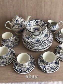 38 piece Johnson Brothers Indies Blue & White Dinner & Tea Set. VGC