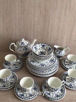 38 piece Johnson Brothers Indies Blue & White Dinner & Tea Set. VGC