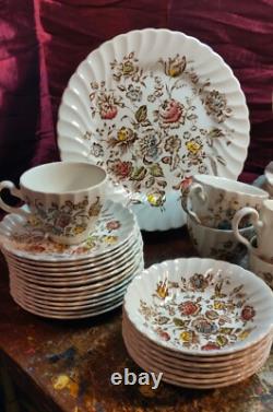 44 Pc Johnson Brothers Staffordshire Bouquet Just 6 Pieces Short Of 8 Settings