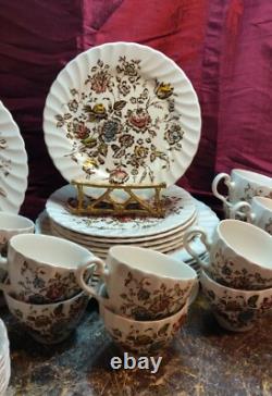 44 Pc Johnson Brothers Staffordshire Bouquet Just 6 Pieces Short Of 8 Settings