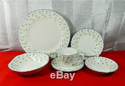 44-pcs (or Less) Of Beautiful Johnson Brothers Melody Pat China Excellent