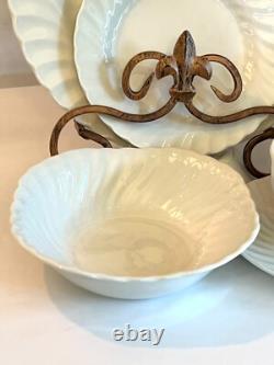6 Johnson Brothers Regency White Swirl 6 Piece Place Setting Ironstone England