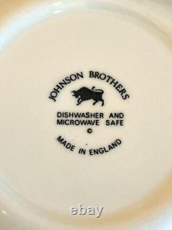 6 Johnson Brothers Regency White Swirl 6 Piece Place Setting Ironstone England