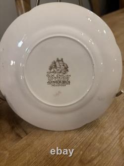 Antique Johnson Brothers Old English Countryside, 44 Pieces great condition