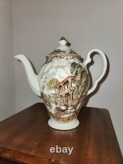 Beautiful Johnson Brothers Heritage Hall Brunch Set For 10