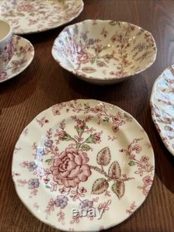 Brand New Johnson Brothers ROSE CHINTZ 20 Piece Set Dishwasher & Microwave Safe