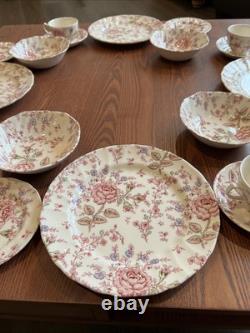 Brand New Johnson Brothers ROSE CHINTZ 20 Piece Set Dishwasher & Microwave Safe