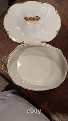 Chantilly Gold Oval Covered Vegetable by Johnson Brothers Johnson