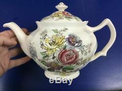 Fine 110 Pc. Service For 12 With Servers Johnson Brothers China Sheraton Pattern