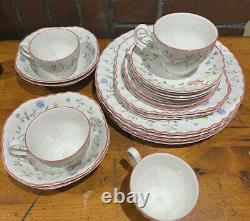 Four 6 six piece place settings Johnson Brother'SUMMER CHINTZ' 24 Pieces MINT