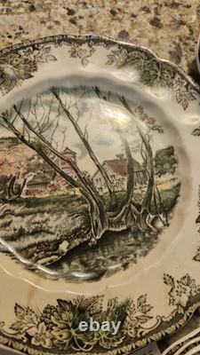 Friendly Village Vintage Collectors Set