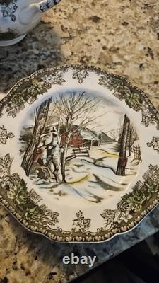 Friendly Village Vintage Collectors Set