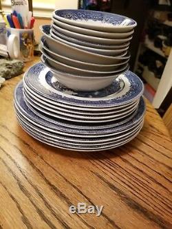 JOHNSON BROTHERS BLUE WILLOW 6 dinner 6 Salad plates 6 cereal bowls 4 fruit bowl