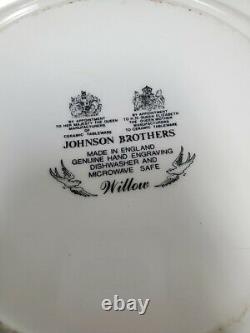 JOHNSON BROTHERS BLUE WILLOW made in England Set of 9 dinner Plates 10-1/4