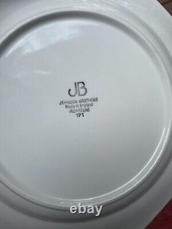 JOHNSON BROTHERS HERITAGE WHITE FOUR PLACE SETTINGS/20PCS (2 Available)