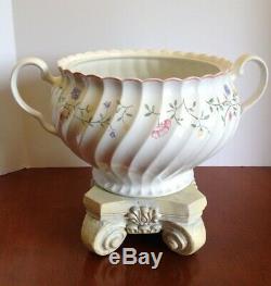 JOHNSON BROTHERS SUMMER CHINTZ Tureen w Lid NEAR MINT Made in England RARE