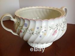 JOHNSON BROTHERS SUMMER CHINTZ Tureen w Lid NEAR MINT Made in England RARE