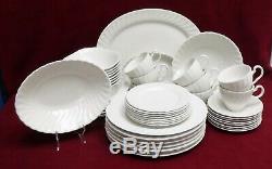 JOHNSON Brothers REGENCY Made in England pattern 52-piece SET SERVICE for 8