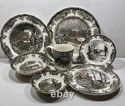 Johnson Bros. 28-piece Dinner Set Vajilla FRIENDLY VILLAGE England 1883