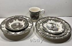 Johnson Bros. 28-piece Dinner Set Vajilla FRIENDLY VILLAGE England 1883