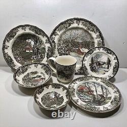 Johnson Bros. 28-piece Dinner Set Vajilla FRIENDLY VILLAGE England 1883