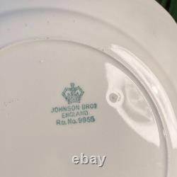 Johnson Bros Chantilly Gold 10 Dinner Plate Gold Trim China England Set of 9