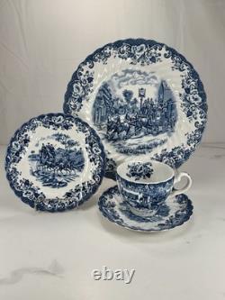 Johnson Bros Coaching Scenes 8 Pc Set 2 Place Settings England Blue Transferware