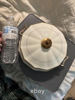 Johnson Bros England Covered Vegetable Dish with Lid
