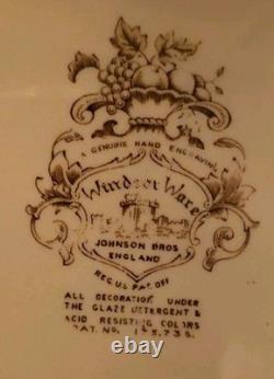 Johnson Bros, England Plate, Windsor Ware, 10.5 Inches, Great Condition