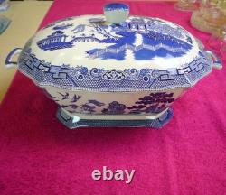 Johnson Bros England (Willow Blue) 13 1/4 OVAL COVERED TUREEN & LID Exc