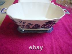 Johnson Bros England (Willow Blue) 13 1/4 OVAL COVERED TUREEN & LID Exc