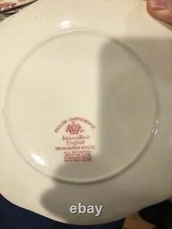 Johnson Bros English Chippendale Red And White Set Of 12 Dessert Plates Ruffled