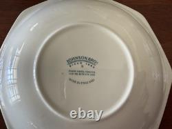 Johnson Bros Fresh Fruit Dining Set