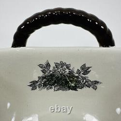 Johnson Bros Friendly Village Bread Basket Red Barn Discontinued 7in x 12in