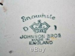 Johnson Bros. Hard to Find D1 Snowhite Covered Serving Dish Made in England EUC