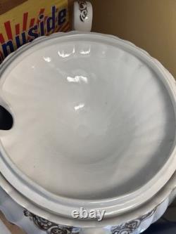 Johnson Bros Heritage House Ironstone Georgian Town Hse Soup Tureen