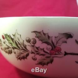 Johnson Bros Merry Christmas 12 Punch Salad Serving Bowl Large Rare Classic USA