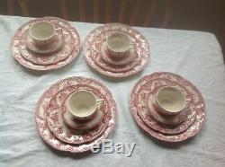 Johnson Bros. OLD BRITAIN CASTLES PINK 32 pcs includes 4 4 pc. Place settings