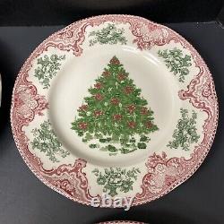 Johnson Bros Old Britain Castles Pink Christmas 4 Dinner Plates Green Tree 10.5